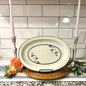 Winding Pfaltzgraff Serving Platter Vintage‎ Floral details